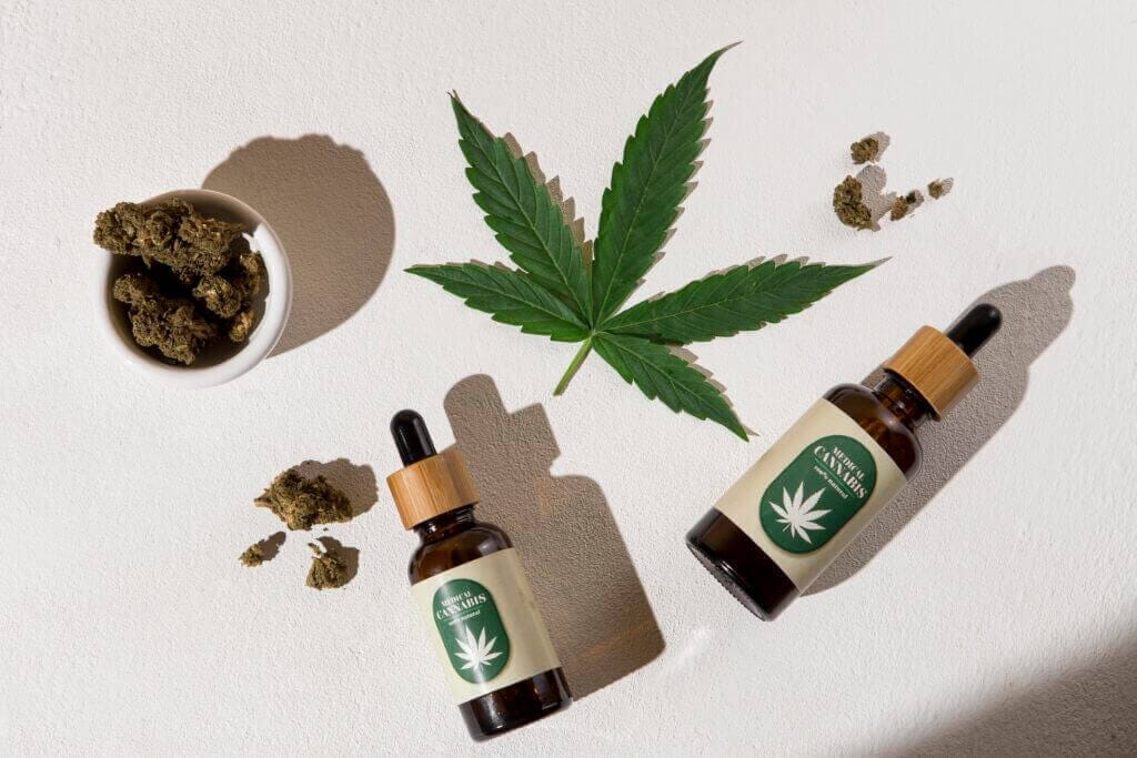 organic-cbd-oil-dropper-arrangement-1024x683.jpg