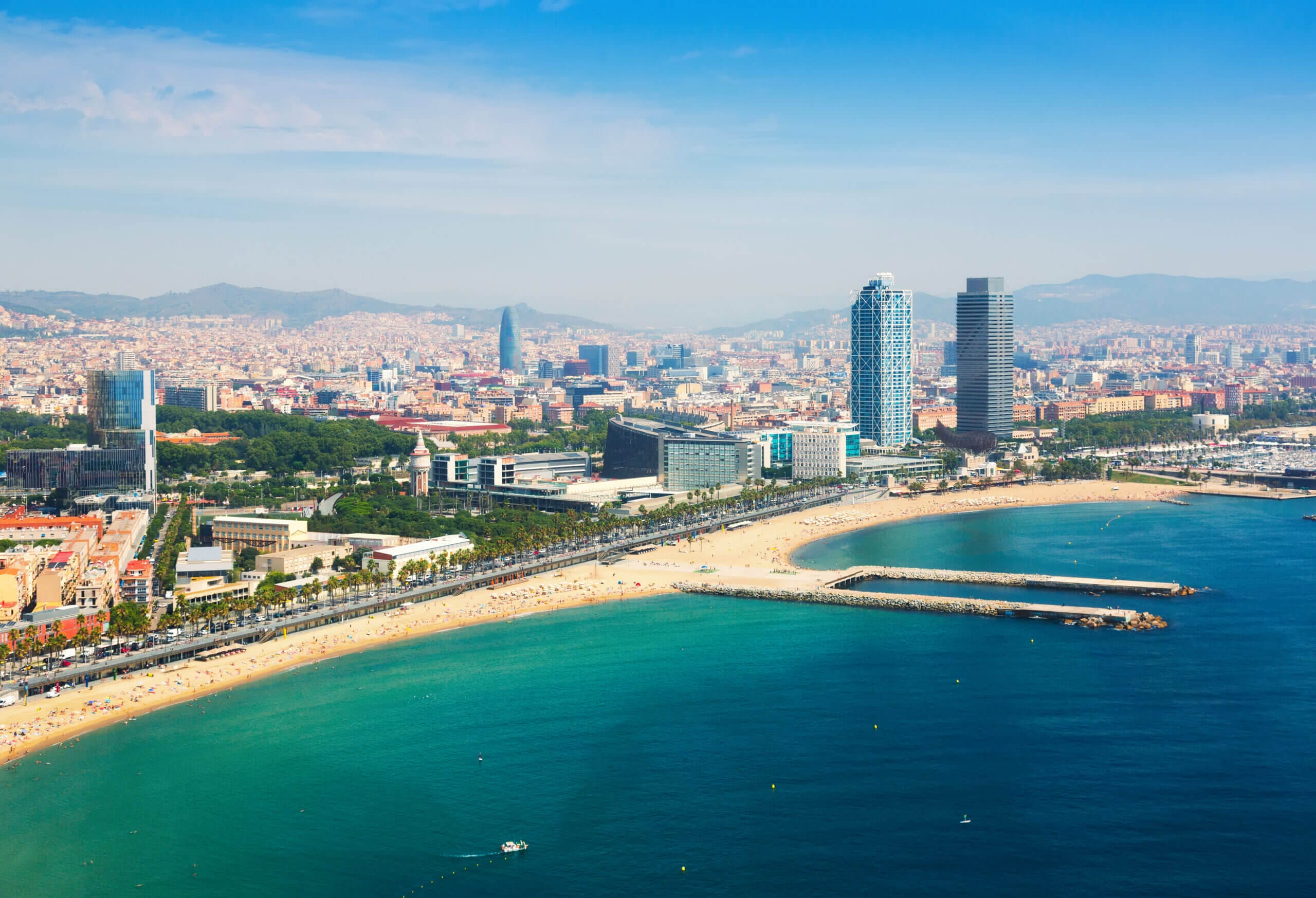 4 důvody, proč letět do Barcelony Proč letět do Barcelony
